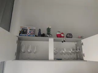 Mueble TV gris ceniza y blanco