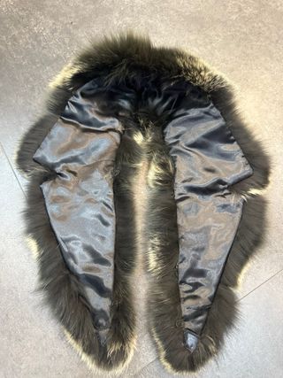 Collo di pelliccia beige e grigio