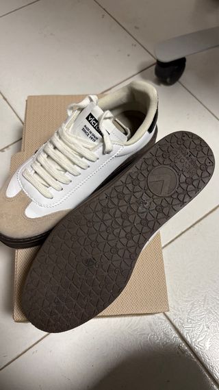 Zapatillas Victoria Beige y Blancas Plataforma