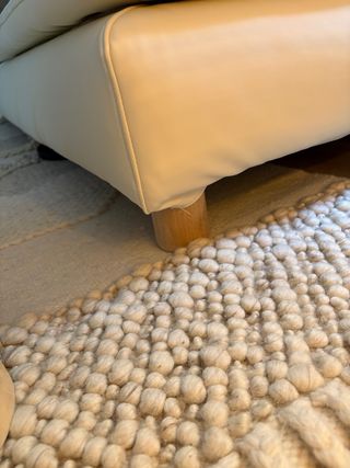 Divano in pelle vegana adatto per animali domestici