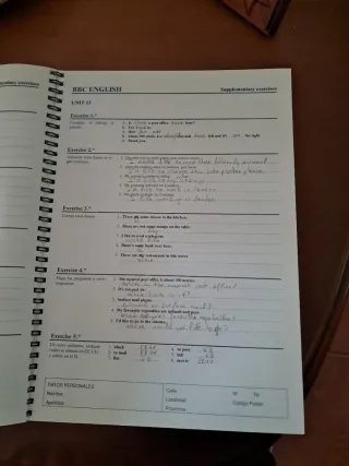 Libro cuaderno de ejercicios de inglés y respuesta