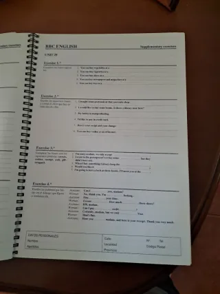 Libro cuaderno de ejercicios de inglés y respuesta