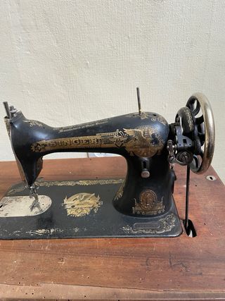 Máquina de coser Singer antigua