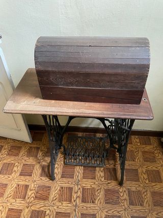 Máquina de coser Singer antigua