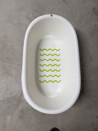 Vaschetta neonato bianca con onde verdi ikea