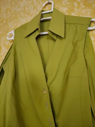 Camisa verde manga corta mujer