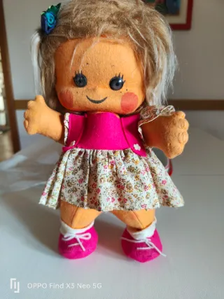 Bambola in lenci fatta a mano