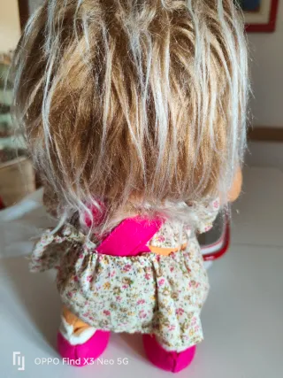 Bambola in lenci fatta a mano