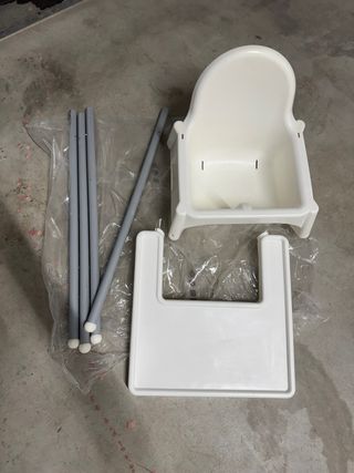 Seggiolino Ikea con vassoio e cunturini per legare