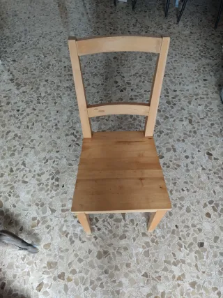 Silla de comedor de madera