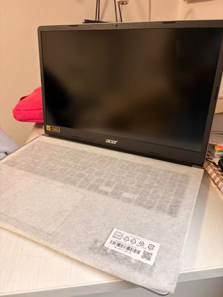 Acer Chromebook 315 con custodia rosa