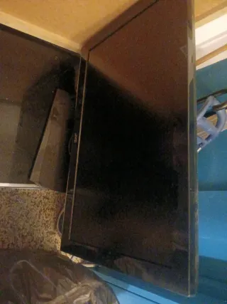 Televisión JVC Negra no funciona!