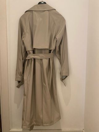 Gabardina Stradivarius Beige Talla M