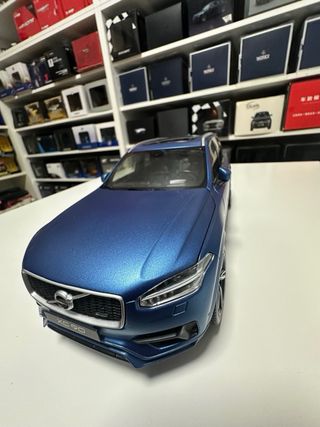 Maqueta Volvo XC90 T8 GT AUTOS 1/18
