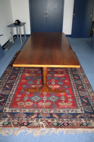 Mesa de comedor de madera maciza