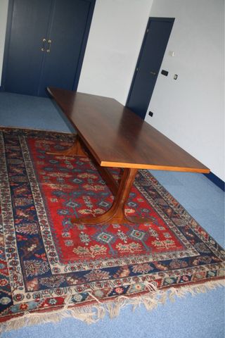 Mesa de comedor de madera maciza