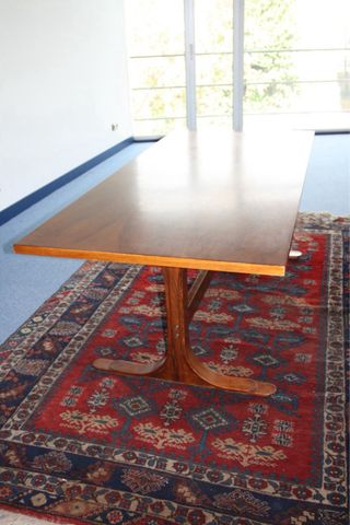 Mesa de comedor de madera maciza