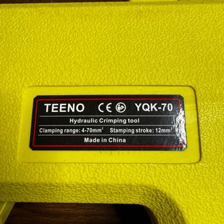 Crimpadora Hidráulica TEENO con 9 Troqueles