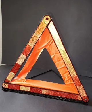 Triángulos de señalización para coche