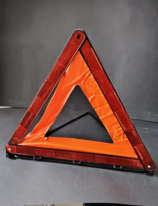 Triángulos de señalización para coche