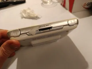 Consola Portátil GP2X F-200 Plata/Blanca