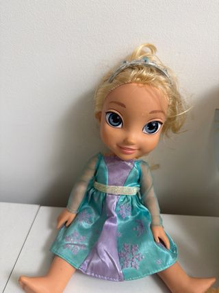 Muñeca Elsa Frozen y Hada Campanilla