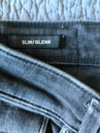 Vaqueros negros hombre desgastados