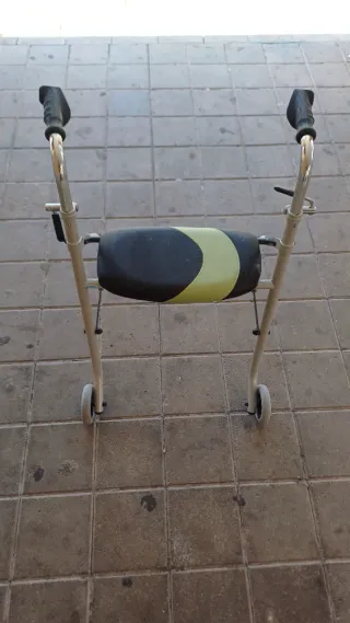 Andador carrito con asiento