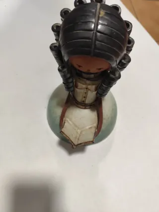 Figura barro niña vintage