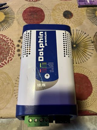 Cargador Batería Dolphin Premium 12V15A