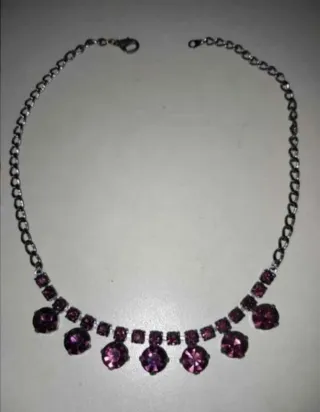 Gargantilla vintage con pedrería morada