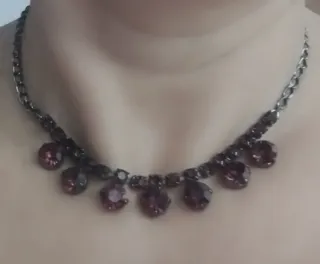 Gargantilla vintage con pedrería morada