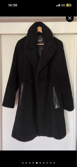 Abrigo DKNY Negro Borreguito Cremalleras