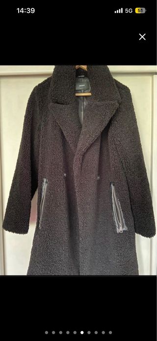 Abrigo DKNY Negro Borreguito Cremalleras