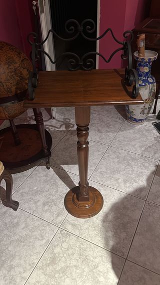 Atril artesanal hierro forjado y madera