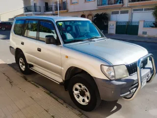 Toyota Land Cruiser 90 1999