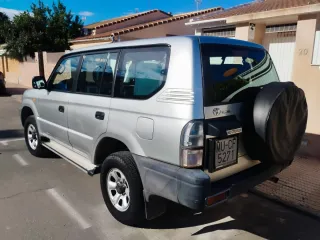 Toyota Land Cruiser 90 1999