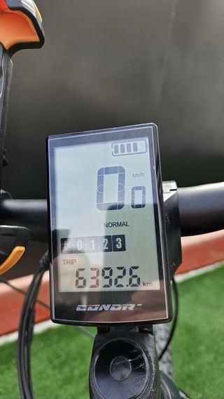 2 bicicletas eléctricas Borneo Conor talla MD