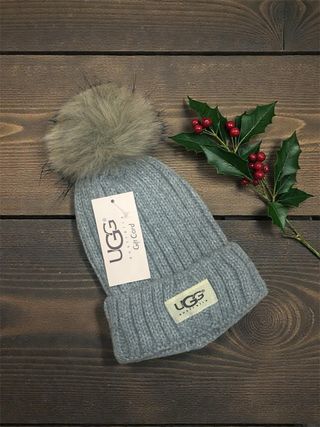 Gorro UGG Gris con pompón