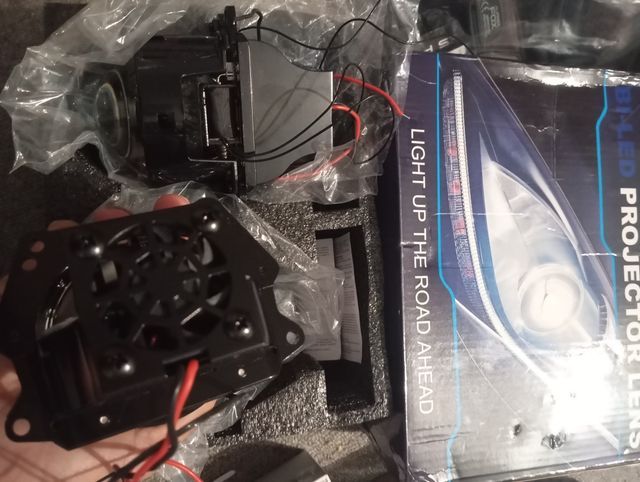 Proyectores Bi-LED 3 Lentes para Faros