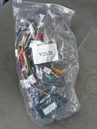 Pantalla Táctil y Cámara Coche