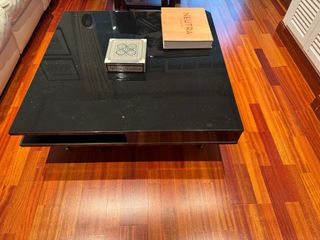 Mesa de centro IKEA TOFTERYD negra.