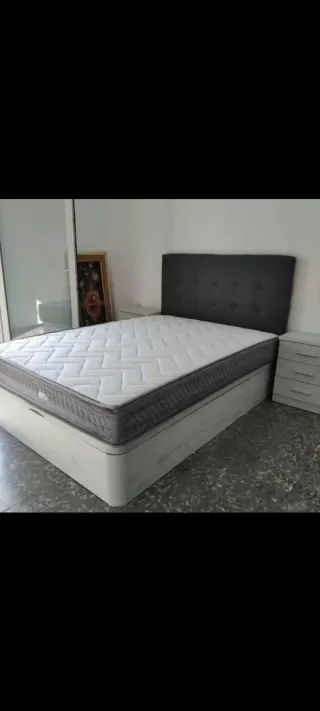 Canapés y colchones nuevos