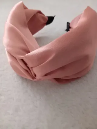 Pacchetto accessori: diadema, collane, cinture