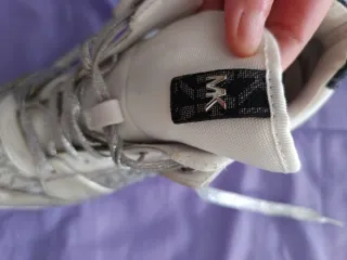 Zapatillas Michael Kors Mujer Plata y Blanco