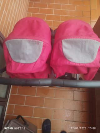 Passeggino gemellare PegPerego Aria rosso