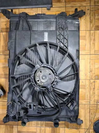 Varios recambios de Megane 1.9 diesel