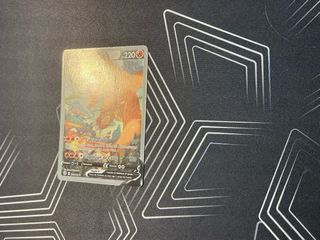 Carta Pokémon Charizard V 220 HP