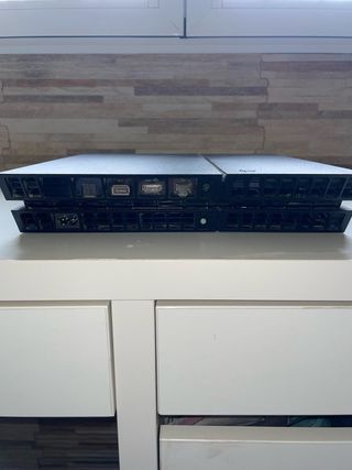 PS4 500GB + Mando + 4 Juegos