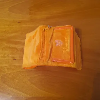 Portafogli Fiorucci  vintage arancione con cuore